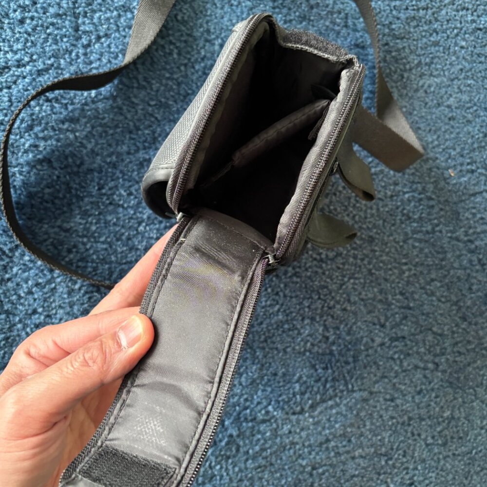 HP Camera Case - Picture 3 of 5